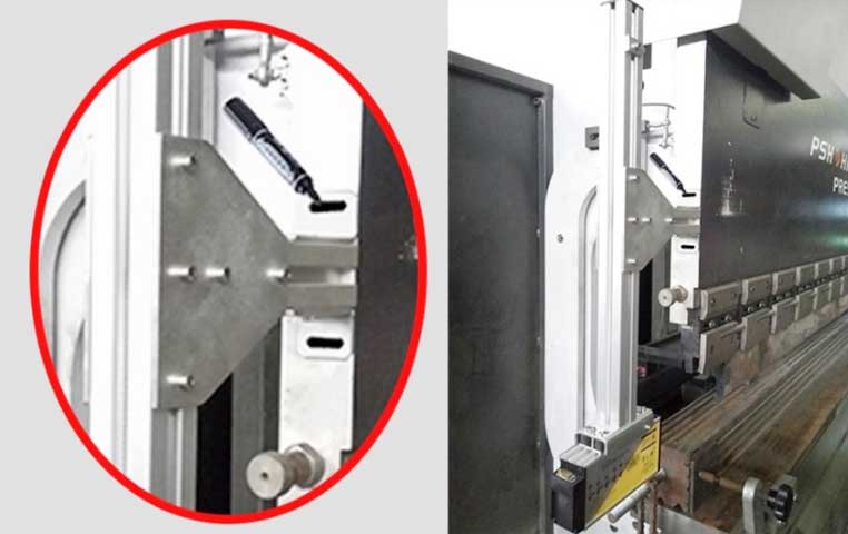 Fixed wiring on a bending machine — 9-pin to emitter, 15-pin to receiver (Figure [15])