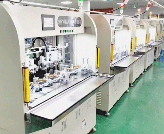Machine safety light curtain on a packaging line infeed